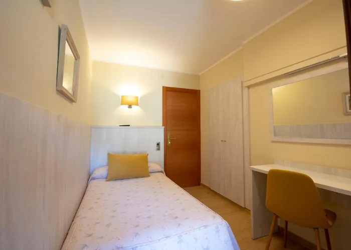 Gæstehus Hostal Noguera 2*