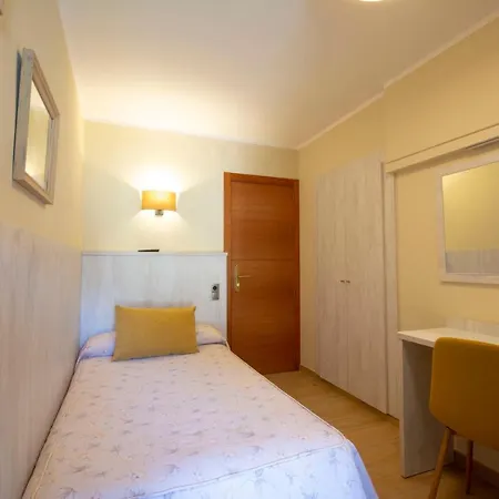 Pensión Hostal Noguera 2*