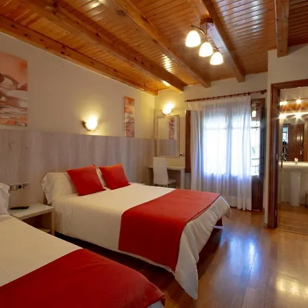 Hostal Noguera 2* Llavorsí