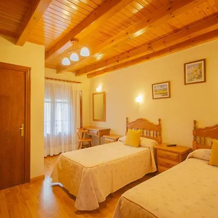 Hostal Noguera Maison d'hôtes Llavorsí