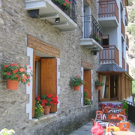 Konukevi Hostal Noguera
